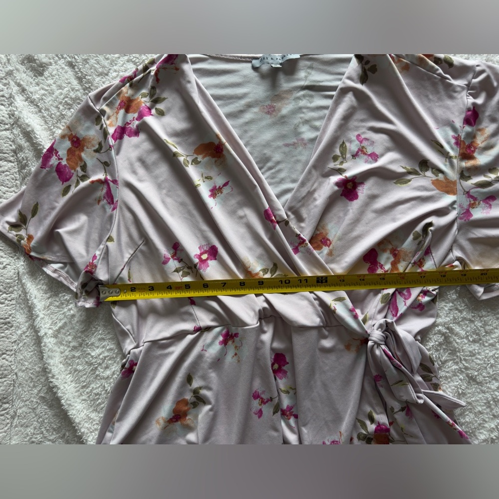 Floral Wrap Top 2X Alex & Parker - Picture 5 of 8